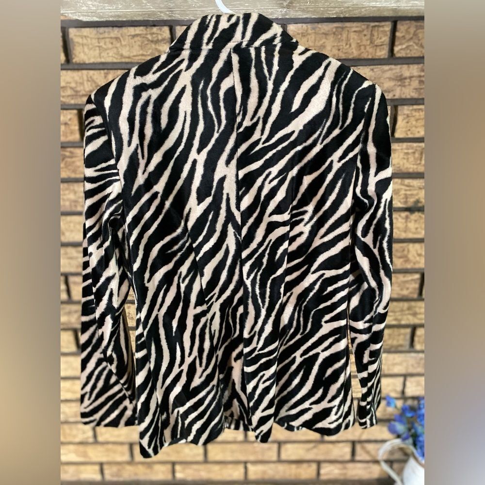 Zebra jacket - Picture 6 of 6
